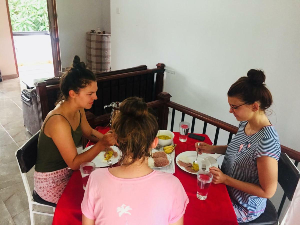 Ivana Homestay Κάντι Εξωτερικό φωτογραφία